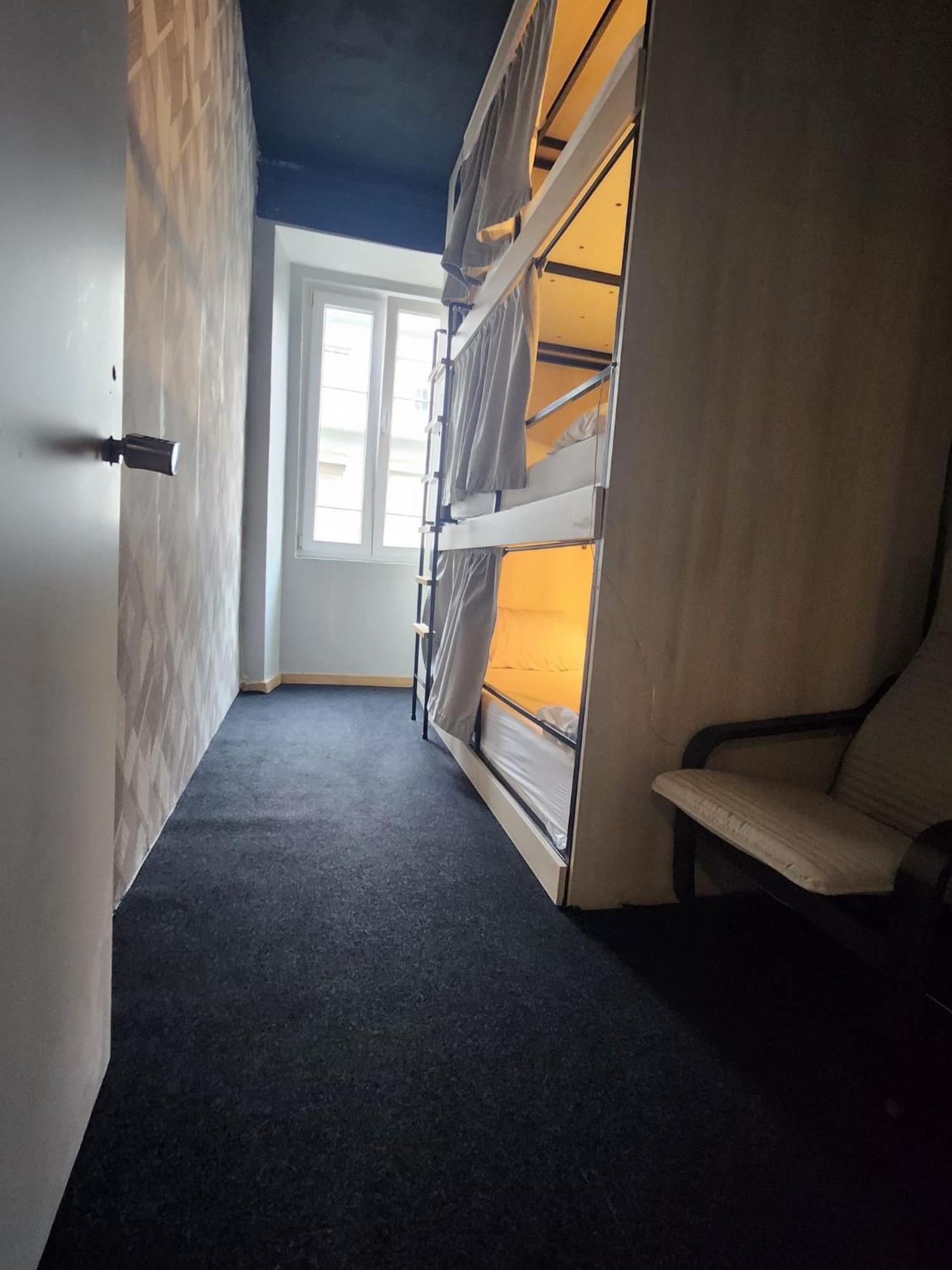 Daora Lisbon Low Cost Hostel Exterior photo